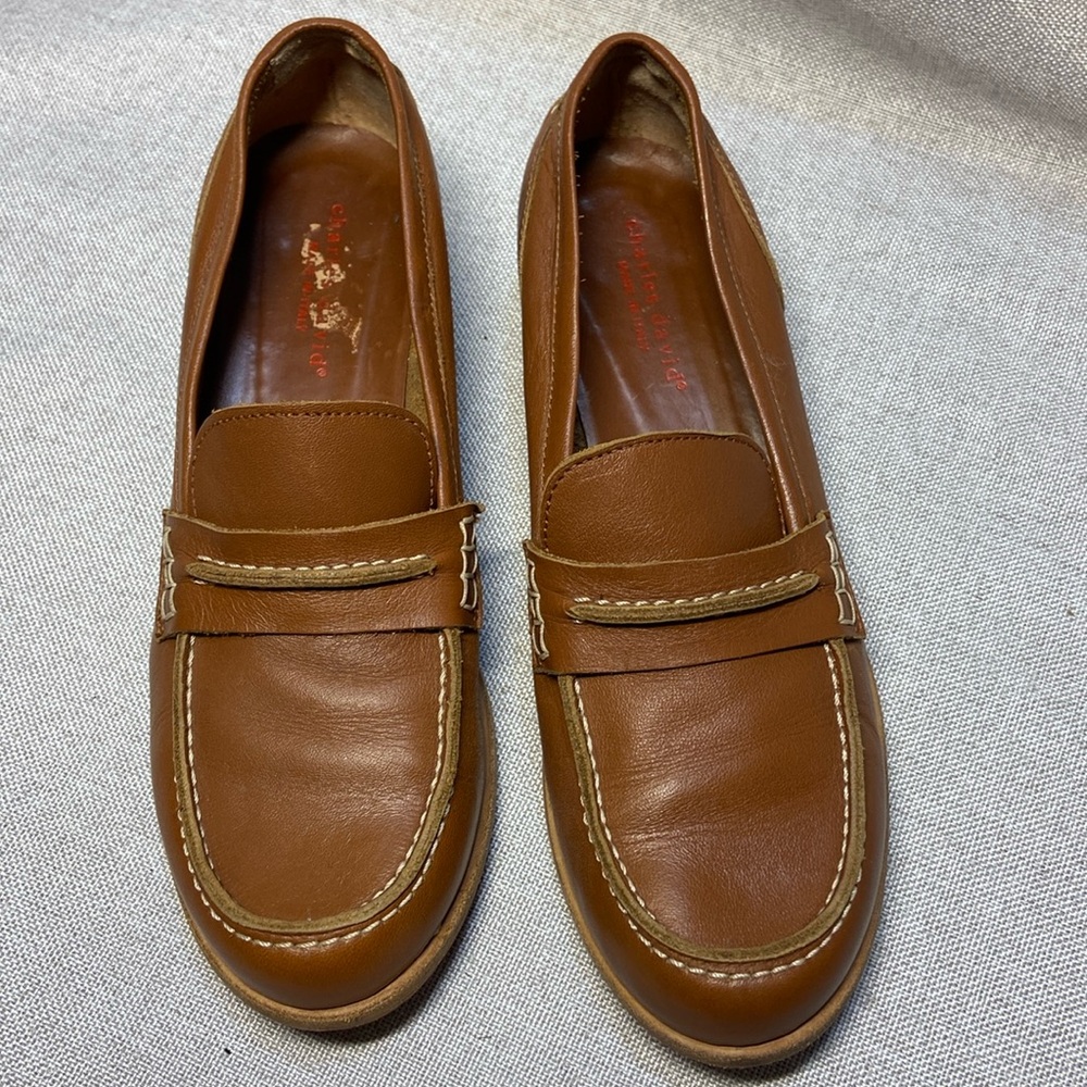 Charles David Women’s Loafer Shoes. Size 7,5